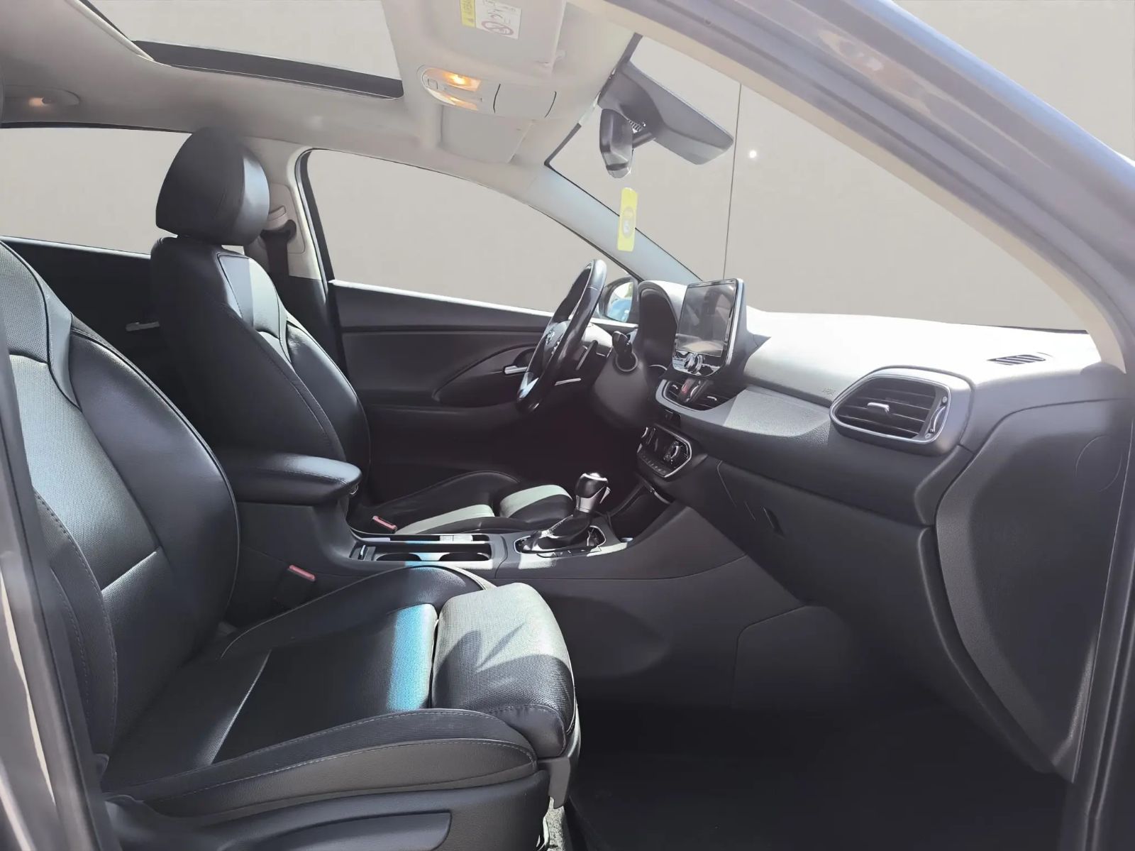 Hyundai i30 à Monastir - Photo 16