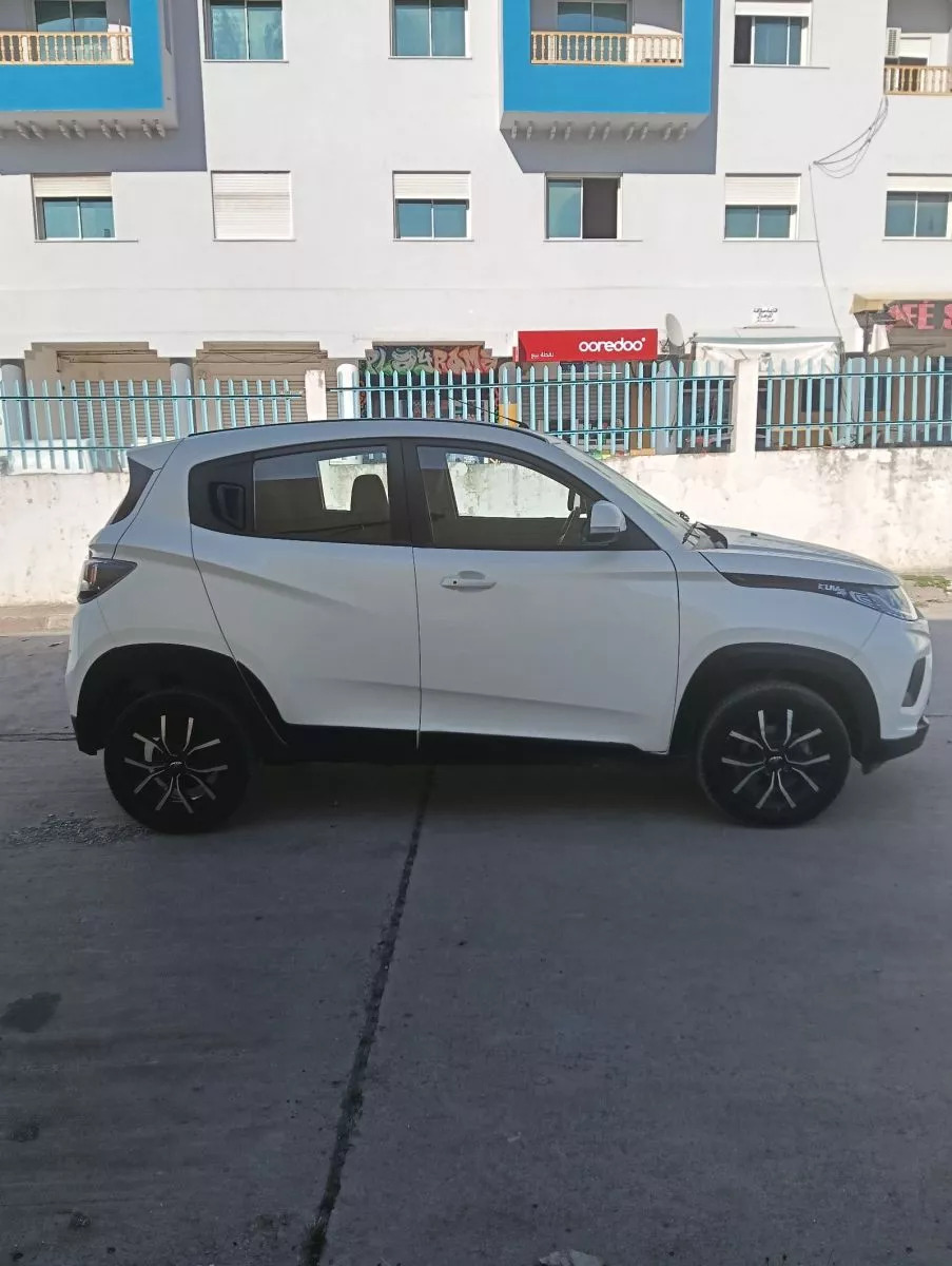Mahindra KUV 100 K8 à Tunis - Photo 2