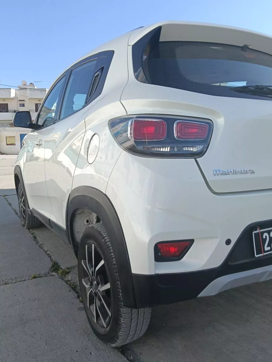 Mahindra KUV 100 K8 à Tunis - Photo 17