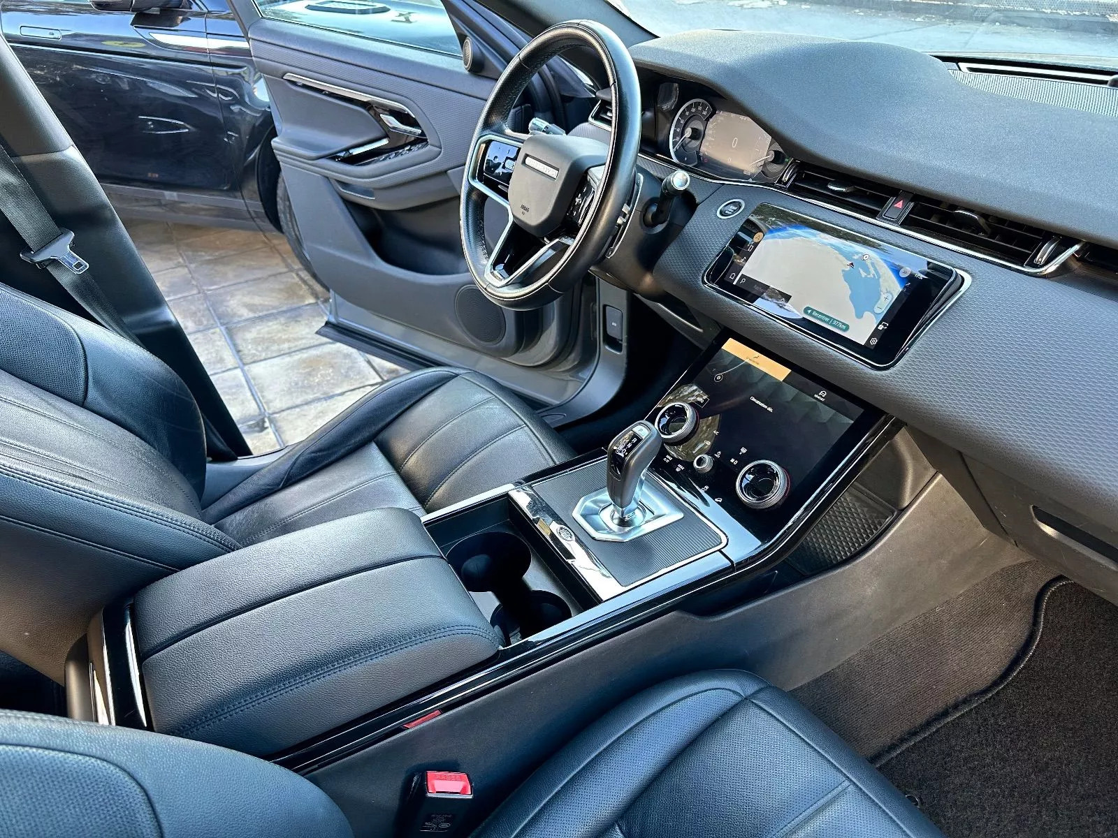 Land Rover Range Rover Evoque Dynamic SE à Tunis - Photo 14