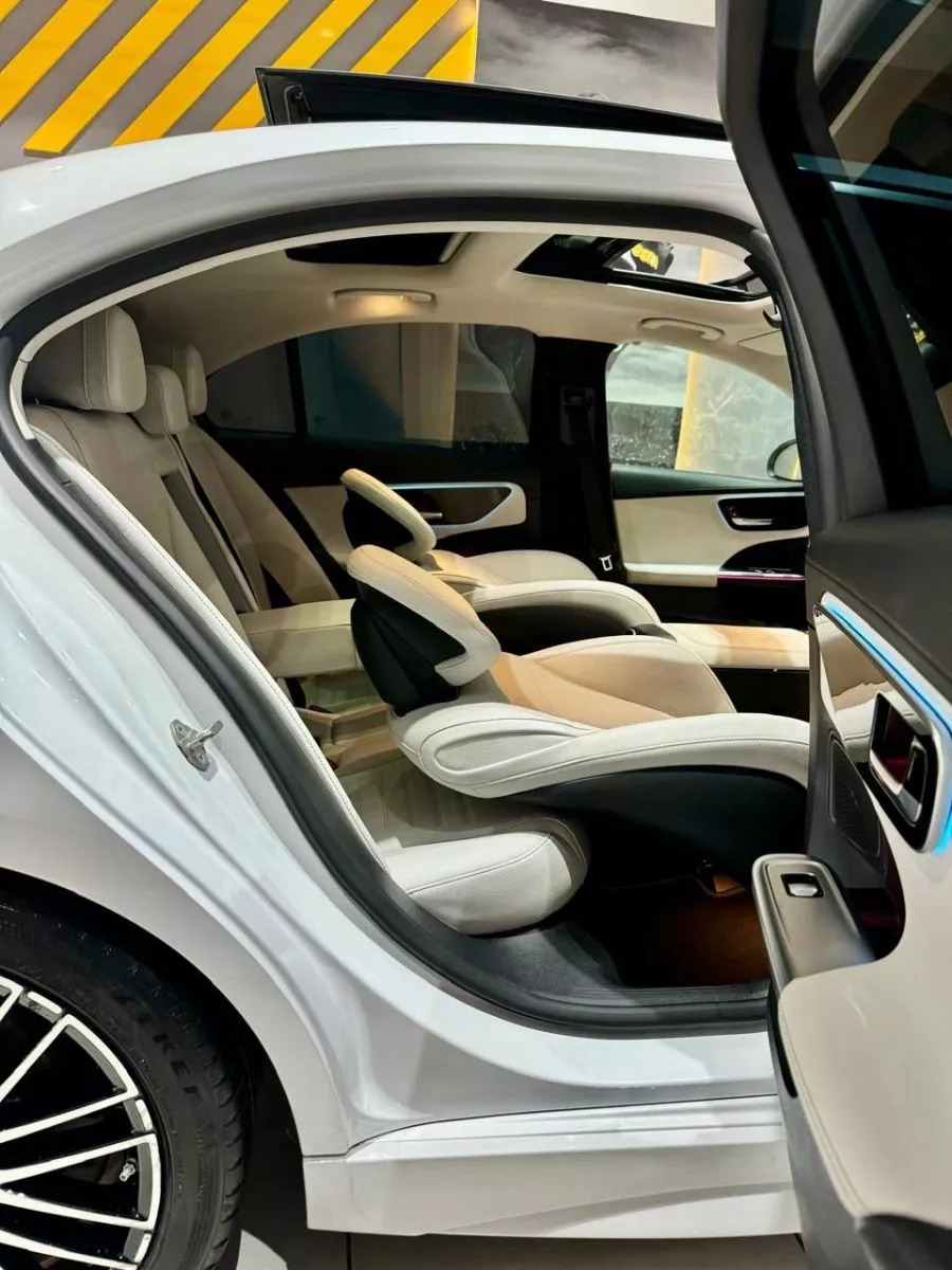 Mercedes-Benz Classe C à Ben Arous - Photo 16