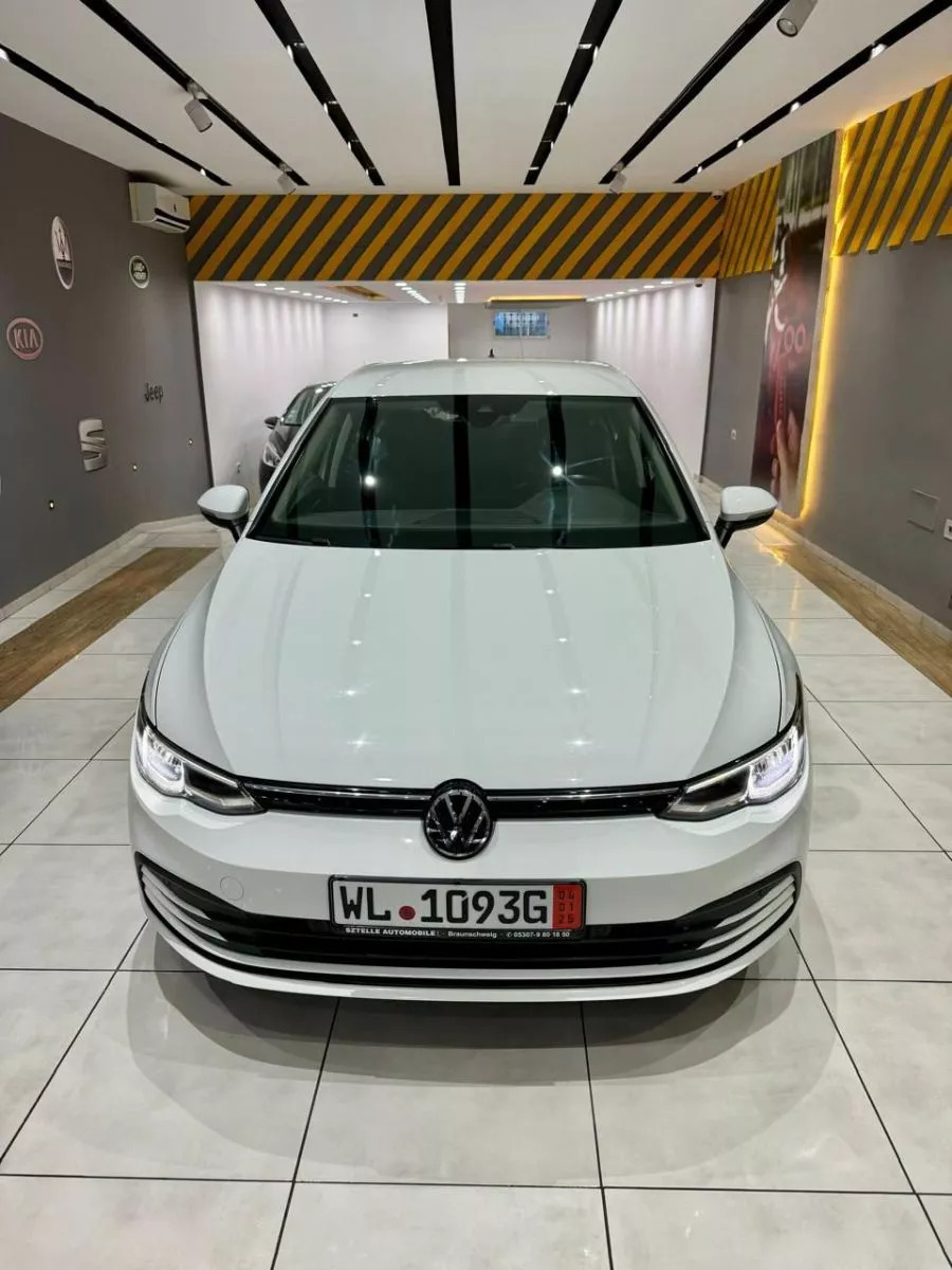 Volkswagen Golf 8 à Nabeul - Photo 1