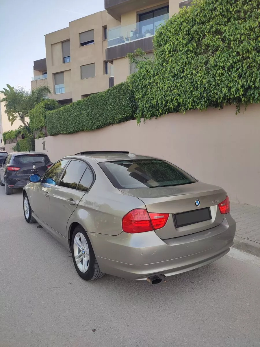 BMW Série 3 Modern Line Confort à Tunis - Photo 2