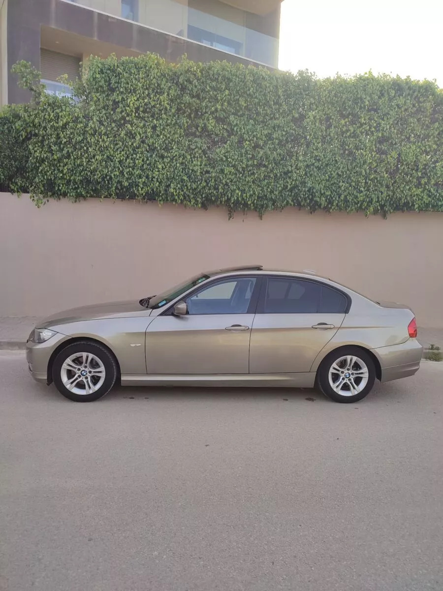 BMW Série 3 Modern Line Confort à Tunis - Photo 12