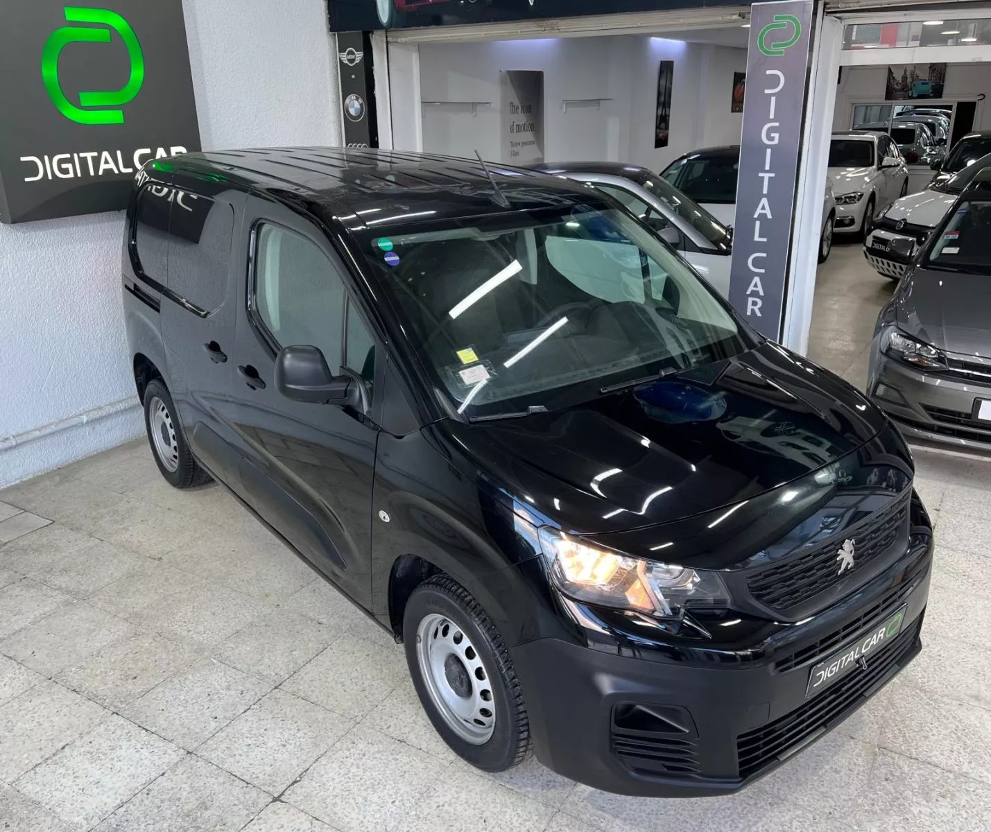 Peugeot Partner 1000 Kg à Monastir - Photo 5