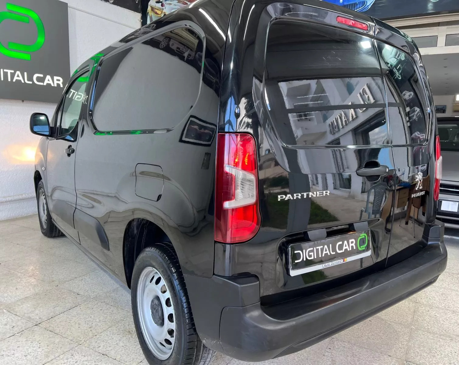 Peugeot Partner 1000 Kg à Monastir - Photo 12