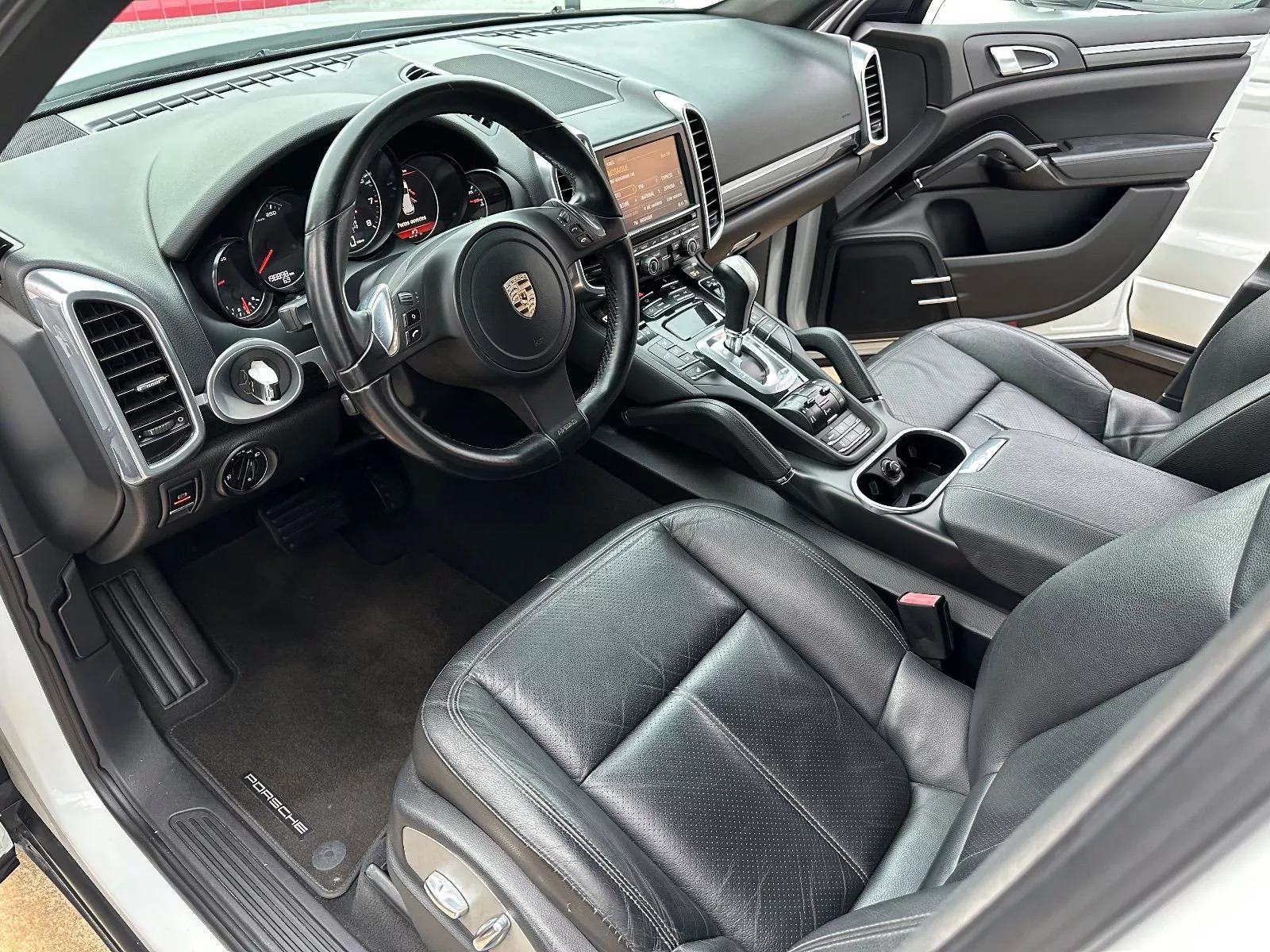 Porsche Cayenne à Ben Arous - Photo 16