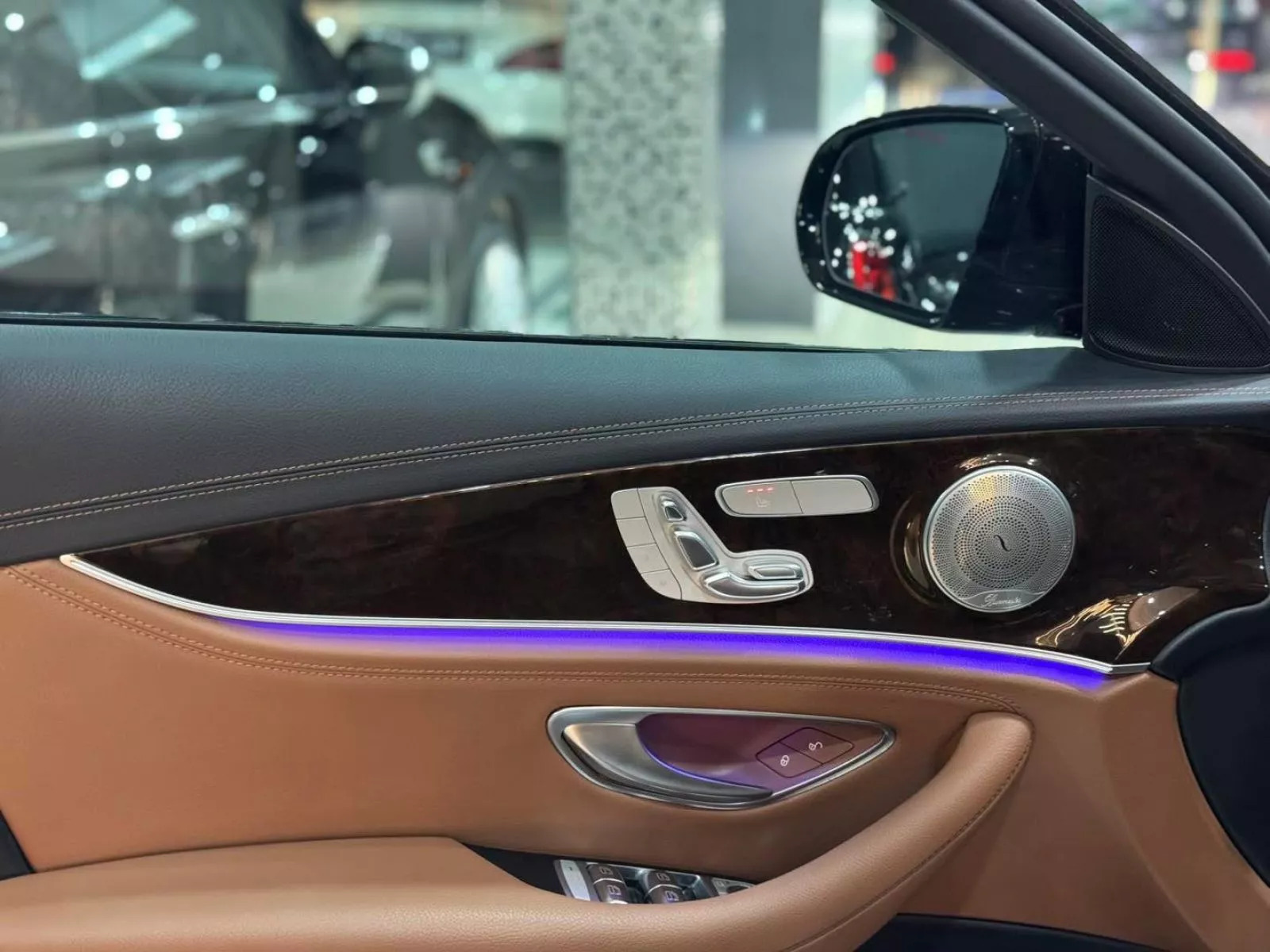 Mercedes-Benz Classe E à Tunis - Photo 14