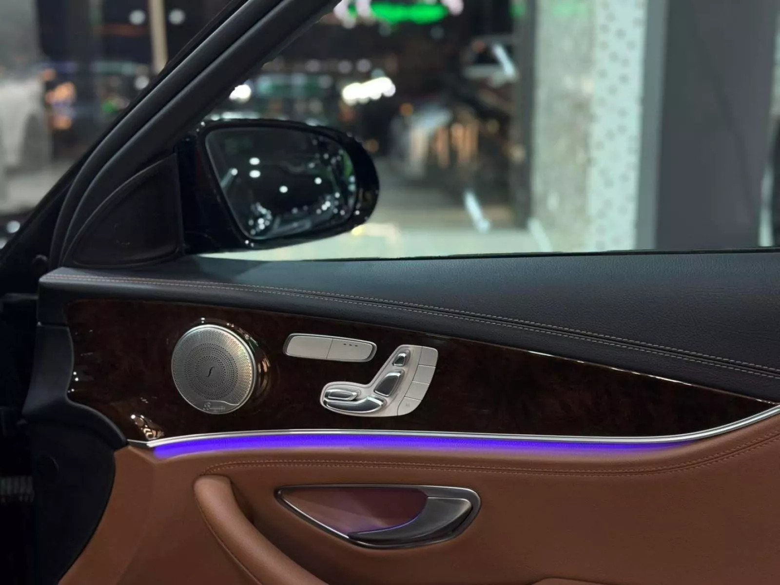 Mercedes-Benz Classe E à Tunis - Photo 18