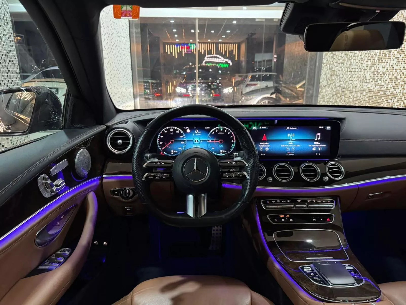 Mercedes-Benz Classe E à Tunis - Photo 26