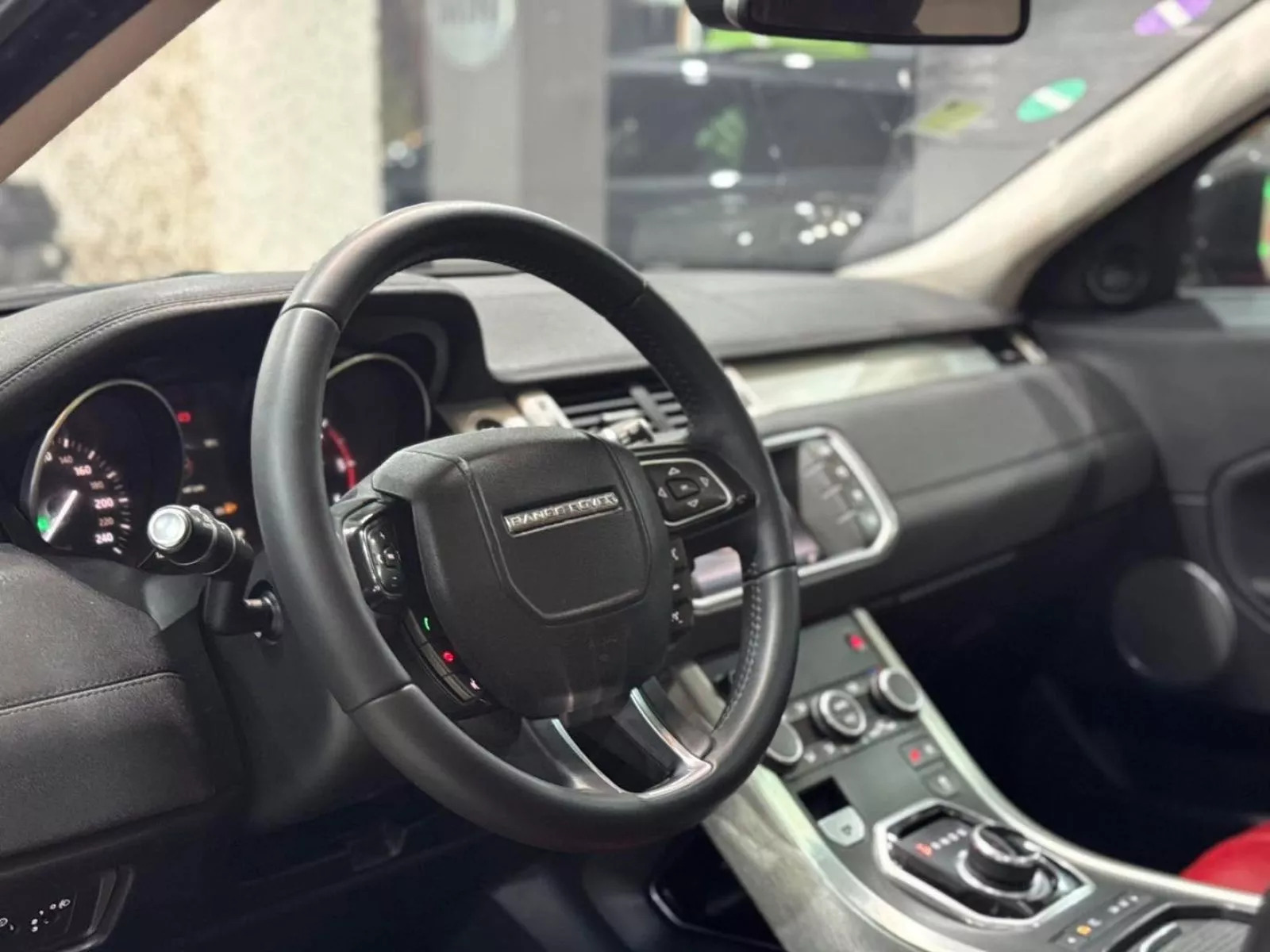Land Rover Range Rover Evoque Pure à Ariana - Photo 11
