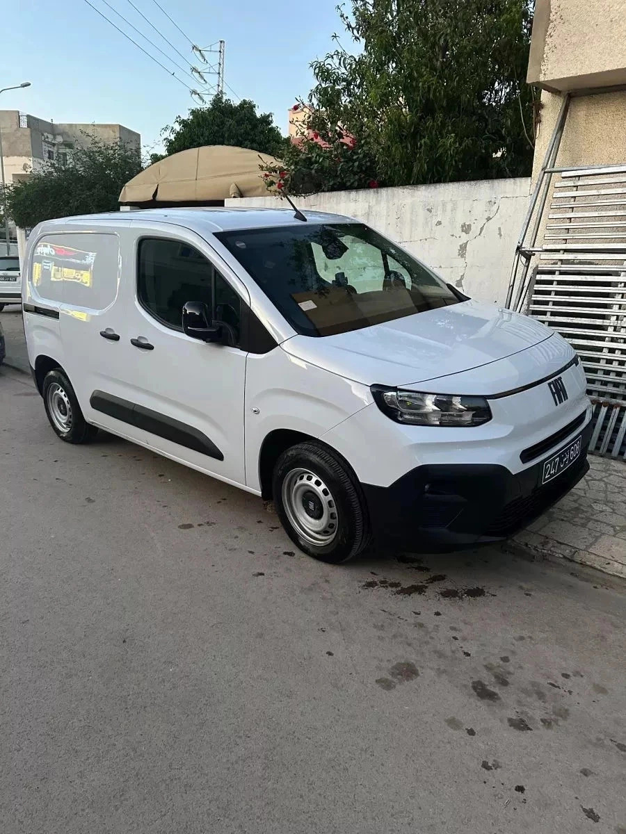 Fiat Doblo 3 places à Ariana - Photo 1