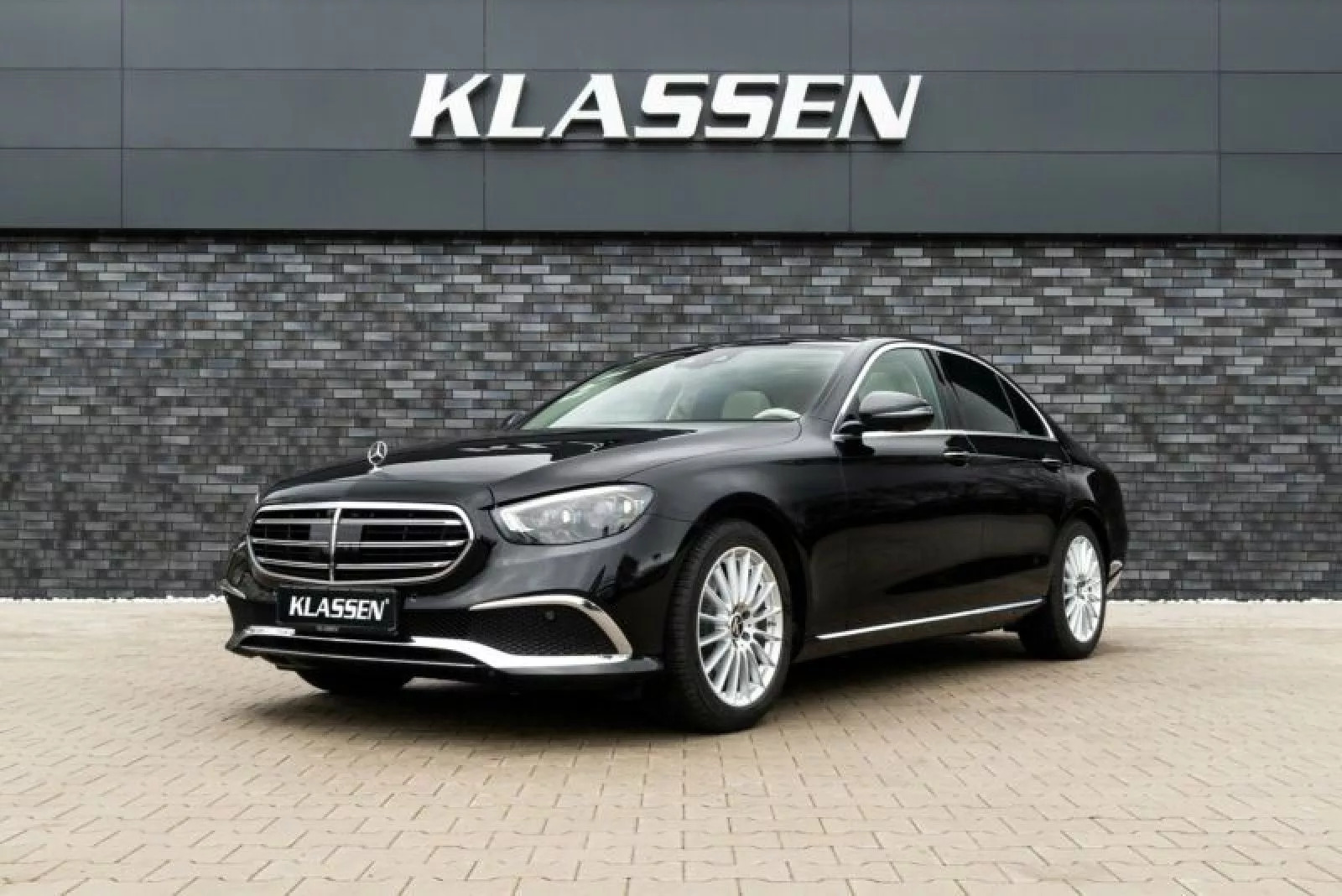Mercedes-Benz Classe E à Ben Arous - Photo 1