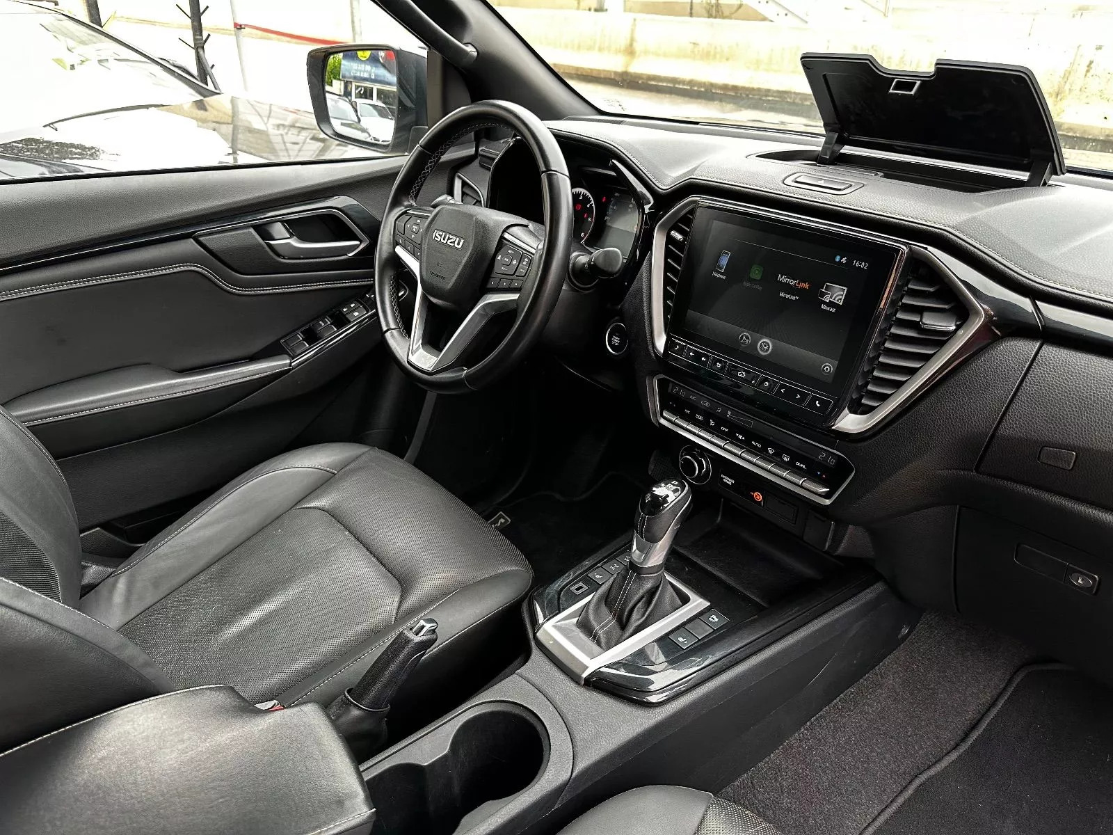Isuzu D-Max Double Cabine V-Cross à Tunis - Photo 17