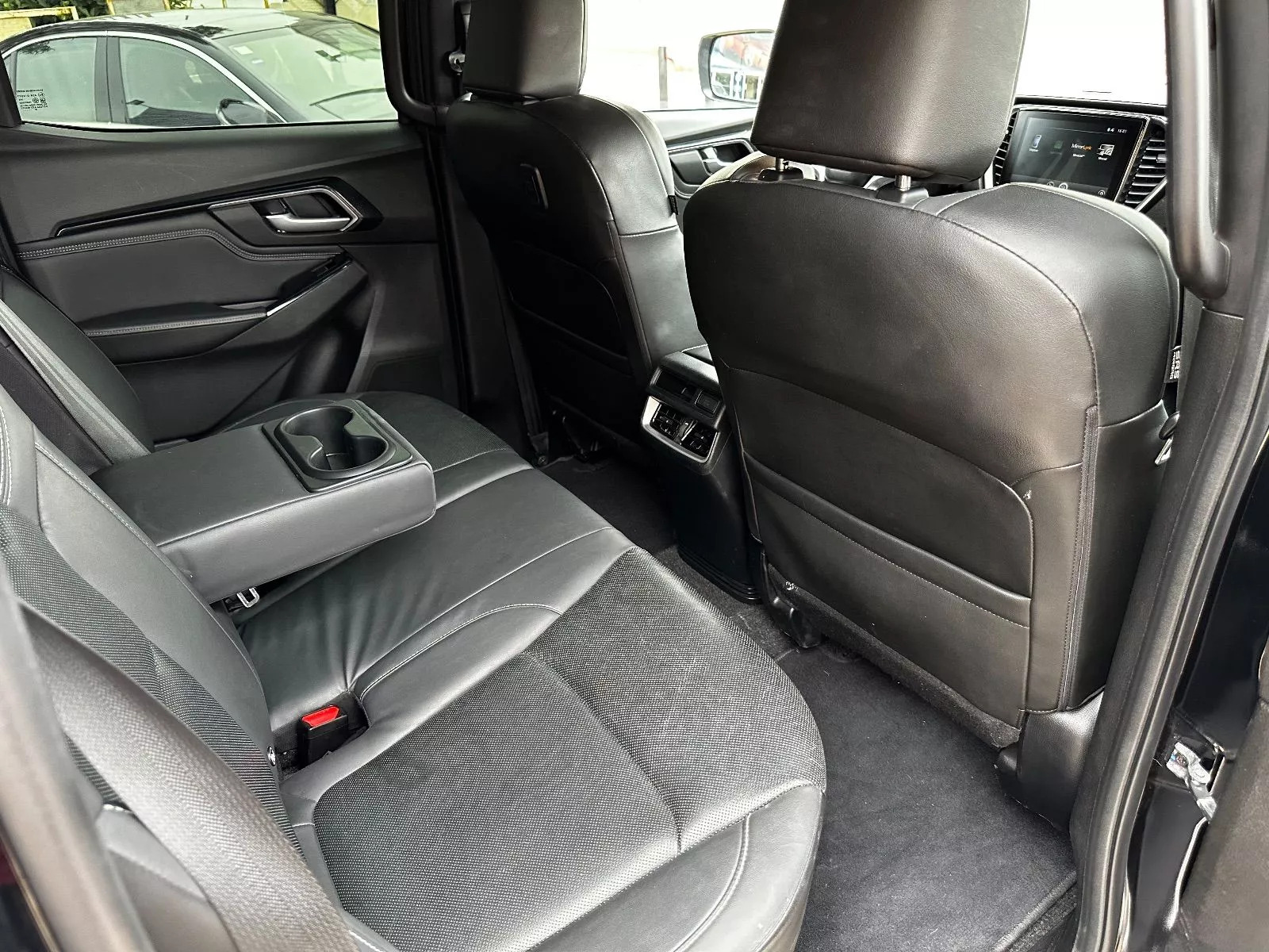 Isuzu D-Max Double Cabine V-Cross à Tunis - Photo 18