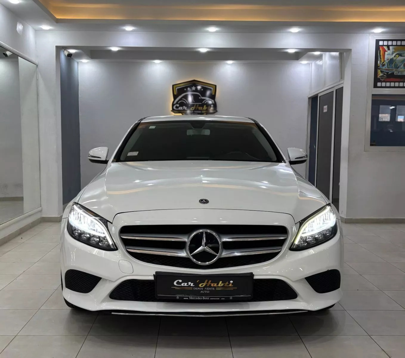 Mercedes-Benz Classe C à Tunis - Photo 1