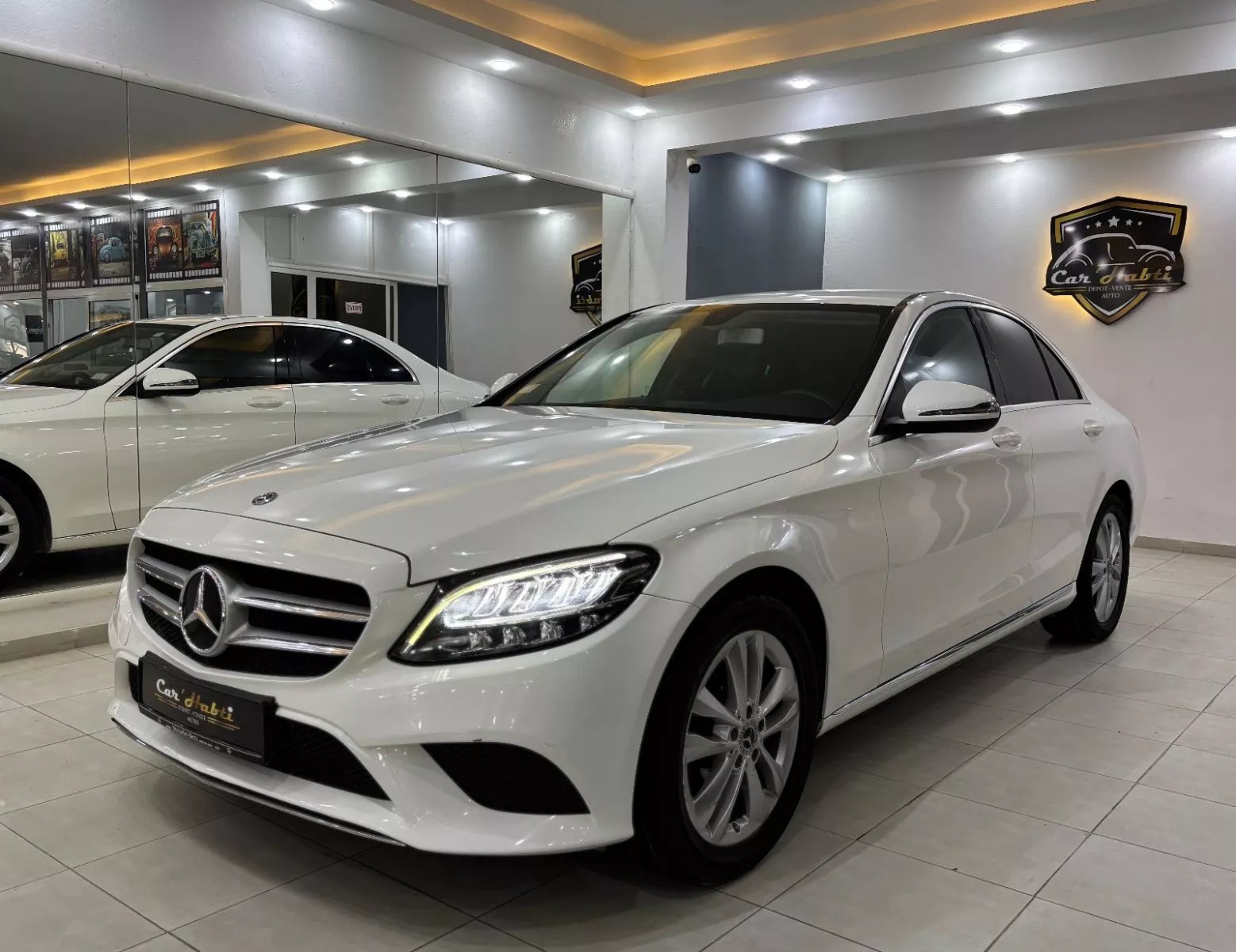 Mercedes-Benz Classe C à Tunis - Photo 3