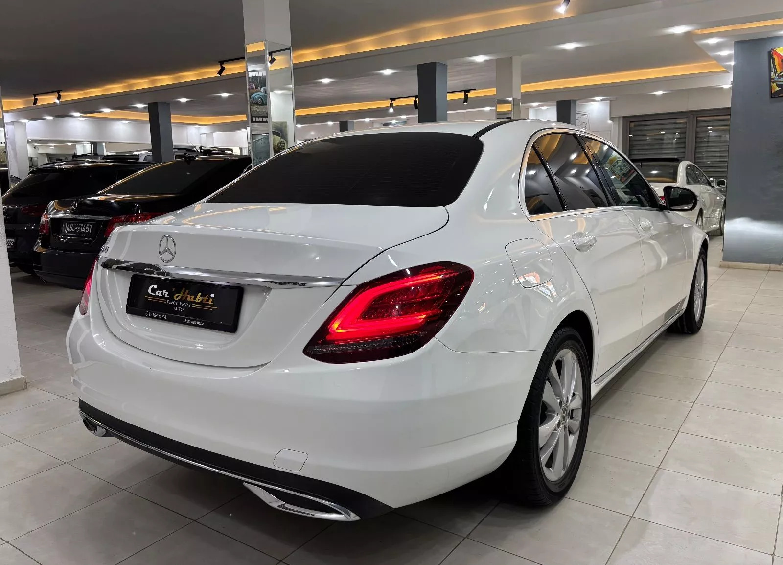 Mercedes-Benz Classe C à Tunis - Photo 6