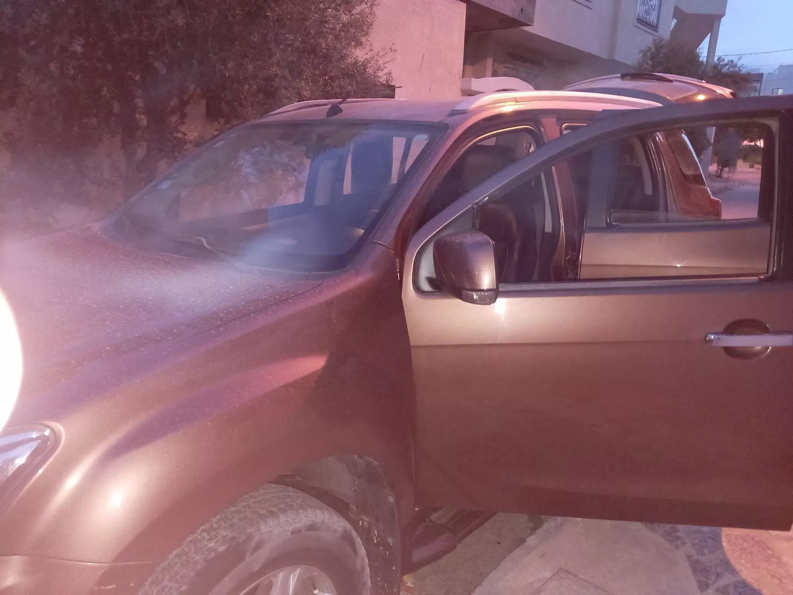 Titre non disponible à Tunisie - Photo 2