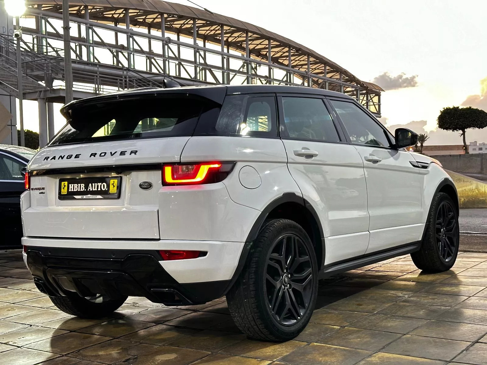 Land Rover Range Rover Evoque Pure à Ariana - Photo 18