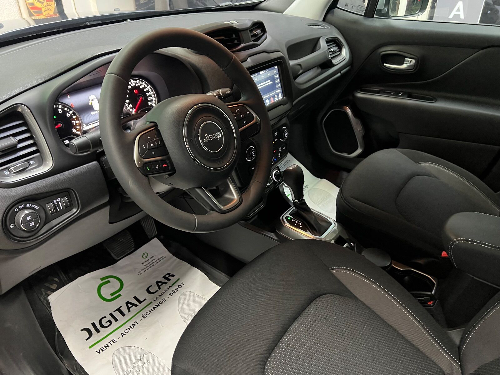 Jeep Renegade à Tunis - Photo 23