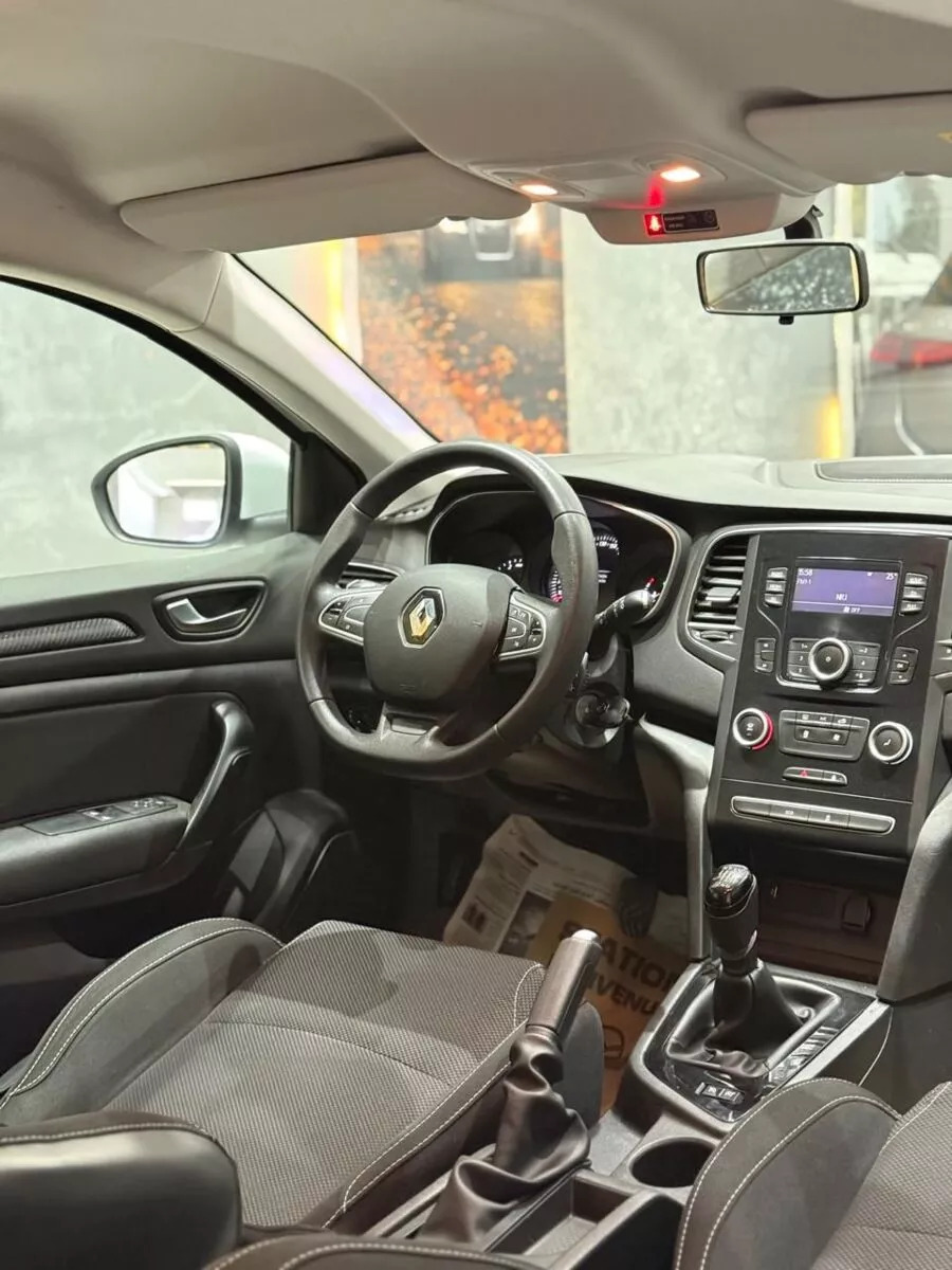 Renault Megane à Sfax - Photo 10