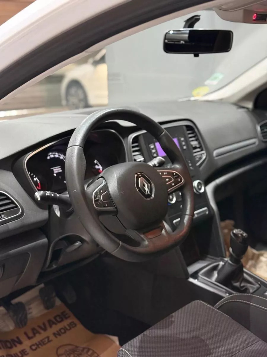 Renault Megane à Sfax - Photo 19