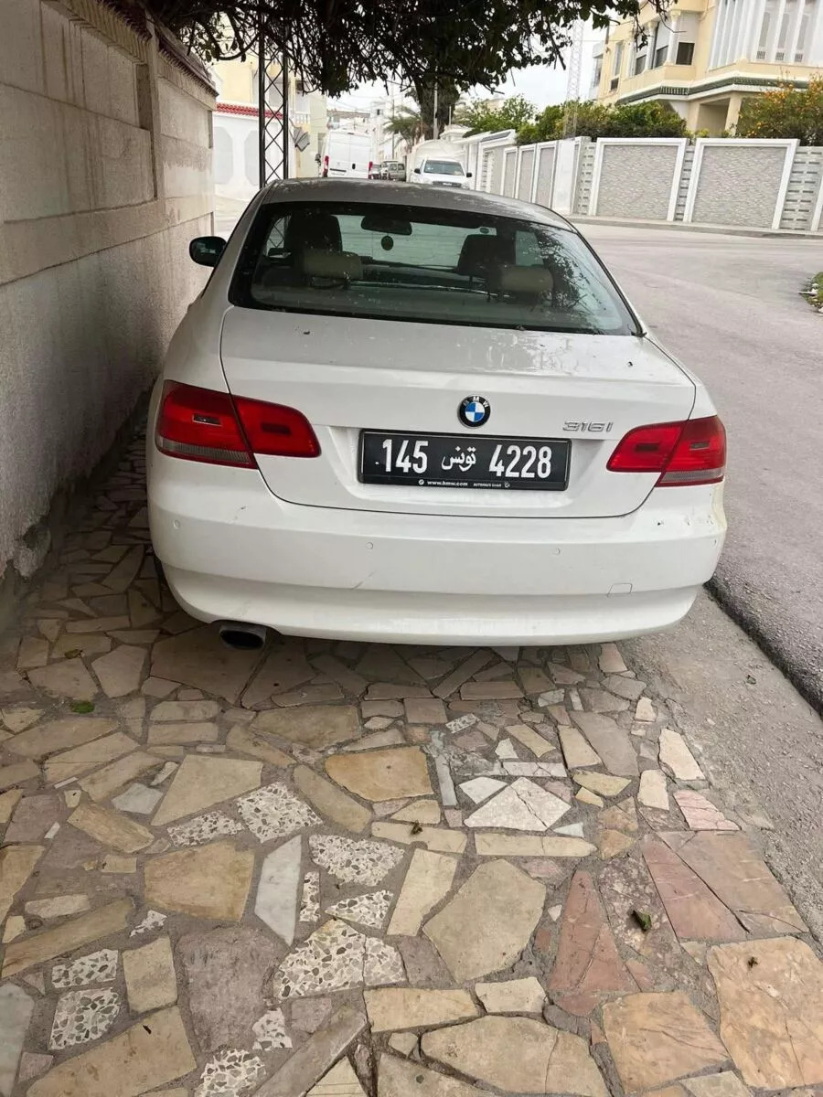 BMW Série 3 coupé à Nabeul - Photo 4