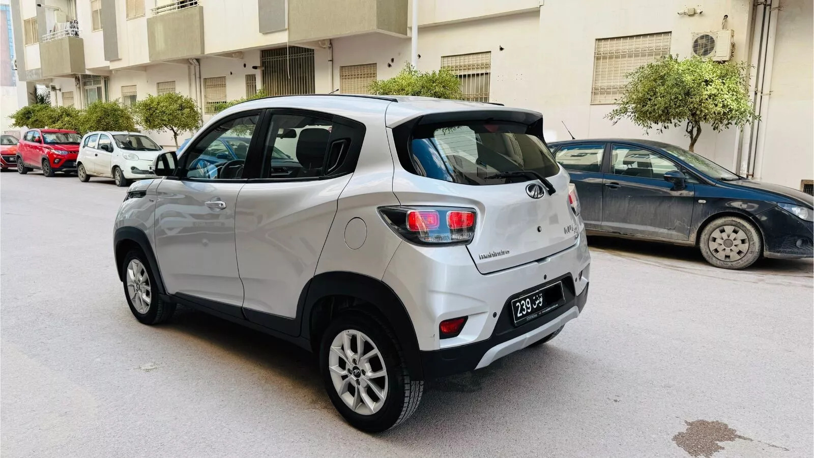 Mahindra KUV 100 K8 à Tunis - Photo 2