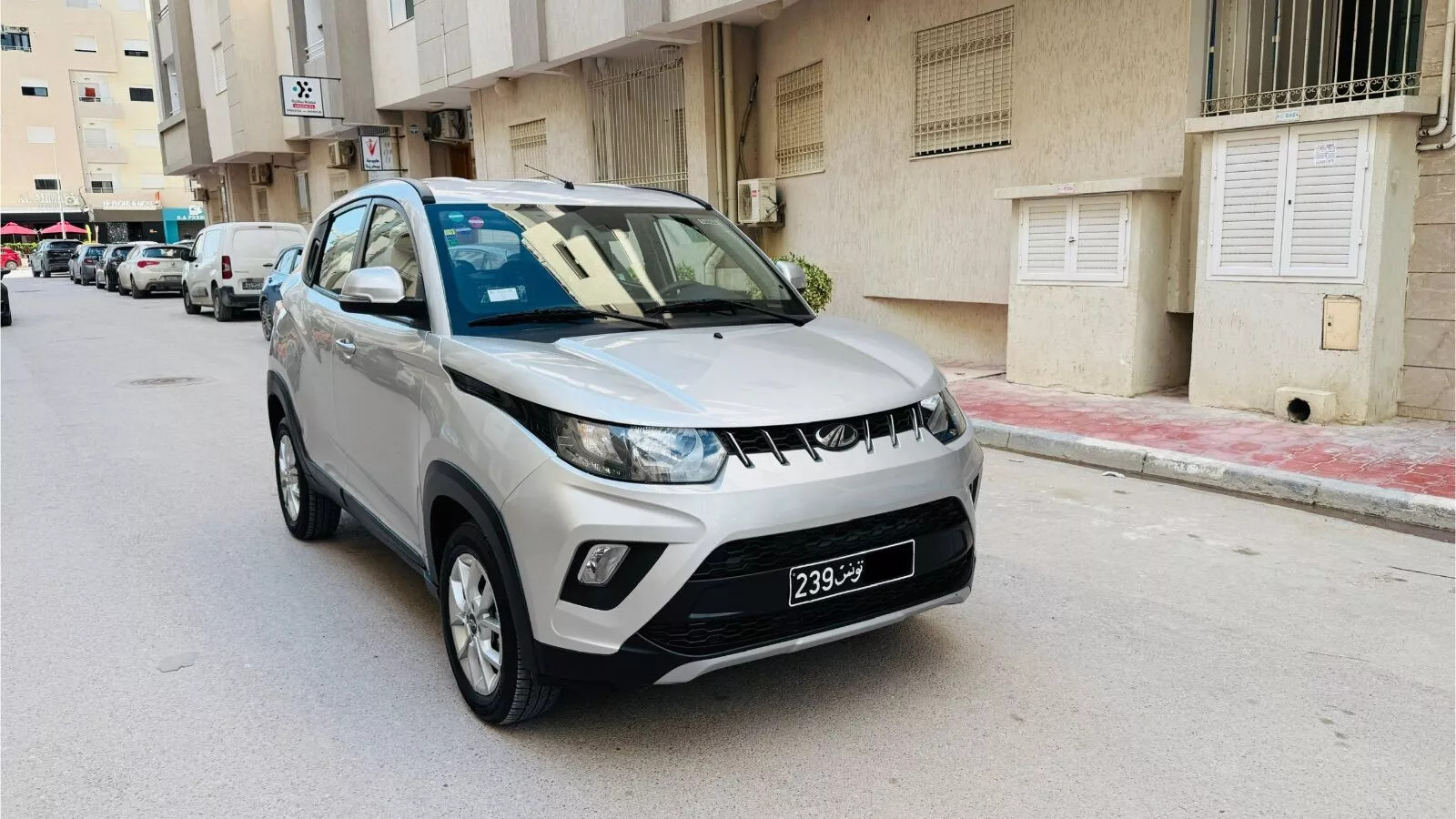 Mahindra KUV 100 K8 à Tunis - Photo 3