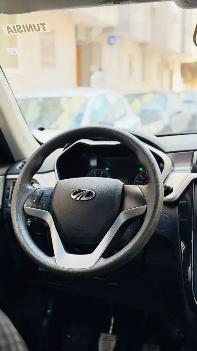 Mahindra KUV 100 K8 à Tunis - Photo 8