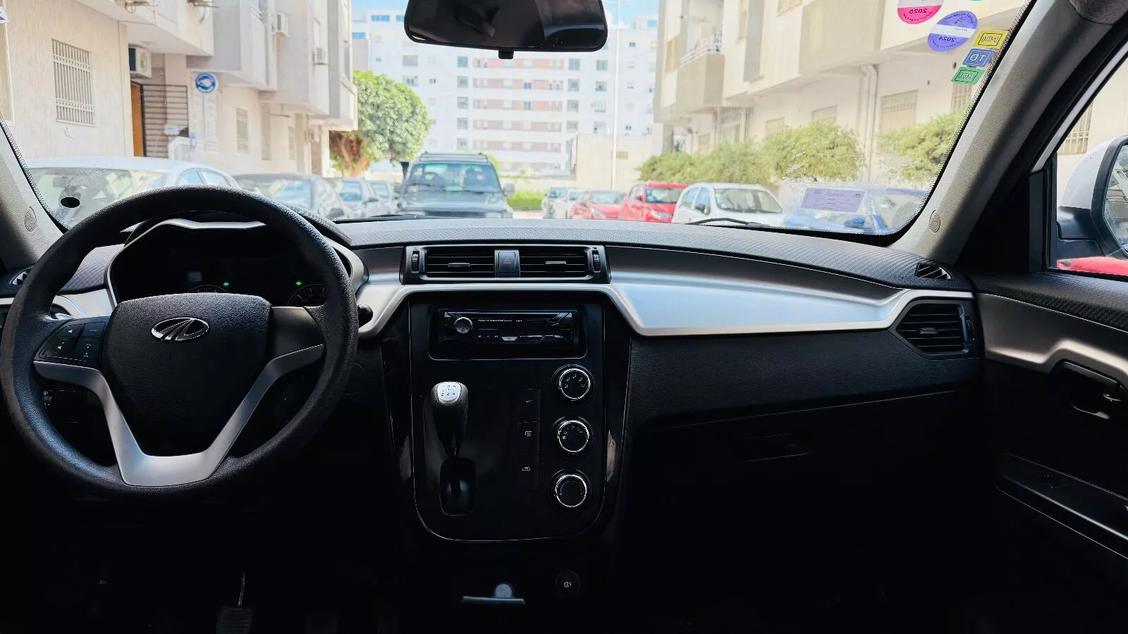 Mahindra KUV 100 K8 à Tunis - Photo 9