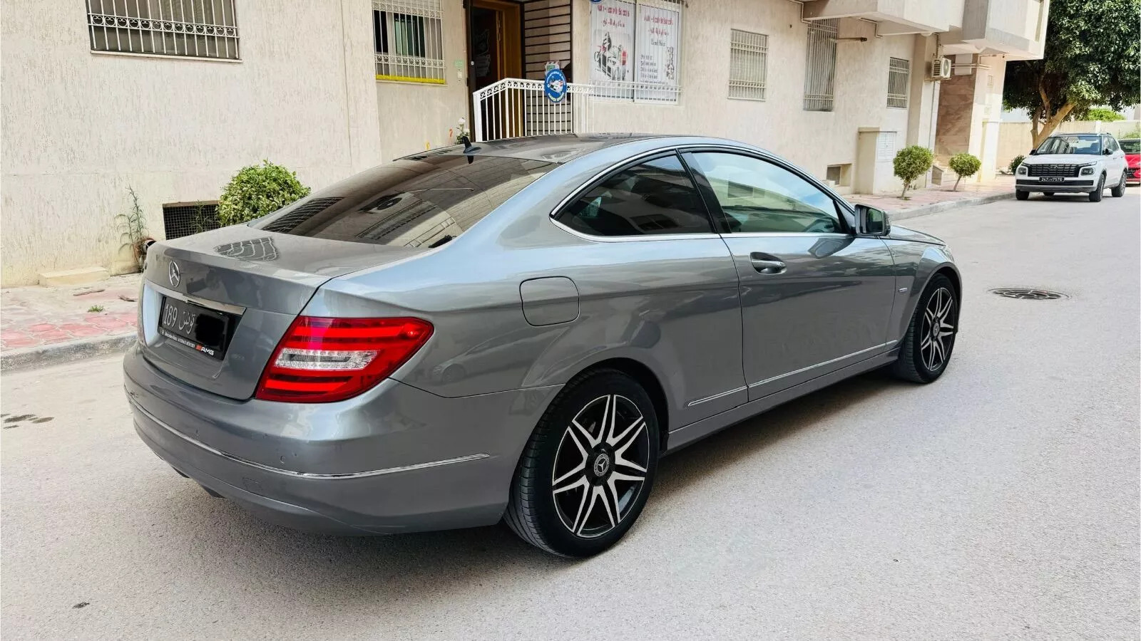 Mercedes-Benz Classe C coupé AMG à Tunis - Photo 3