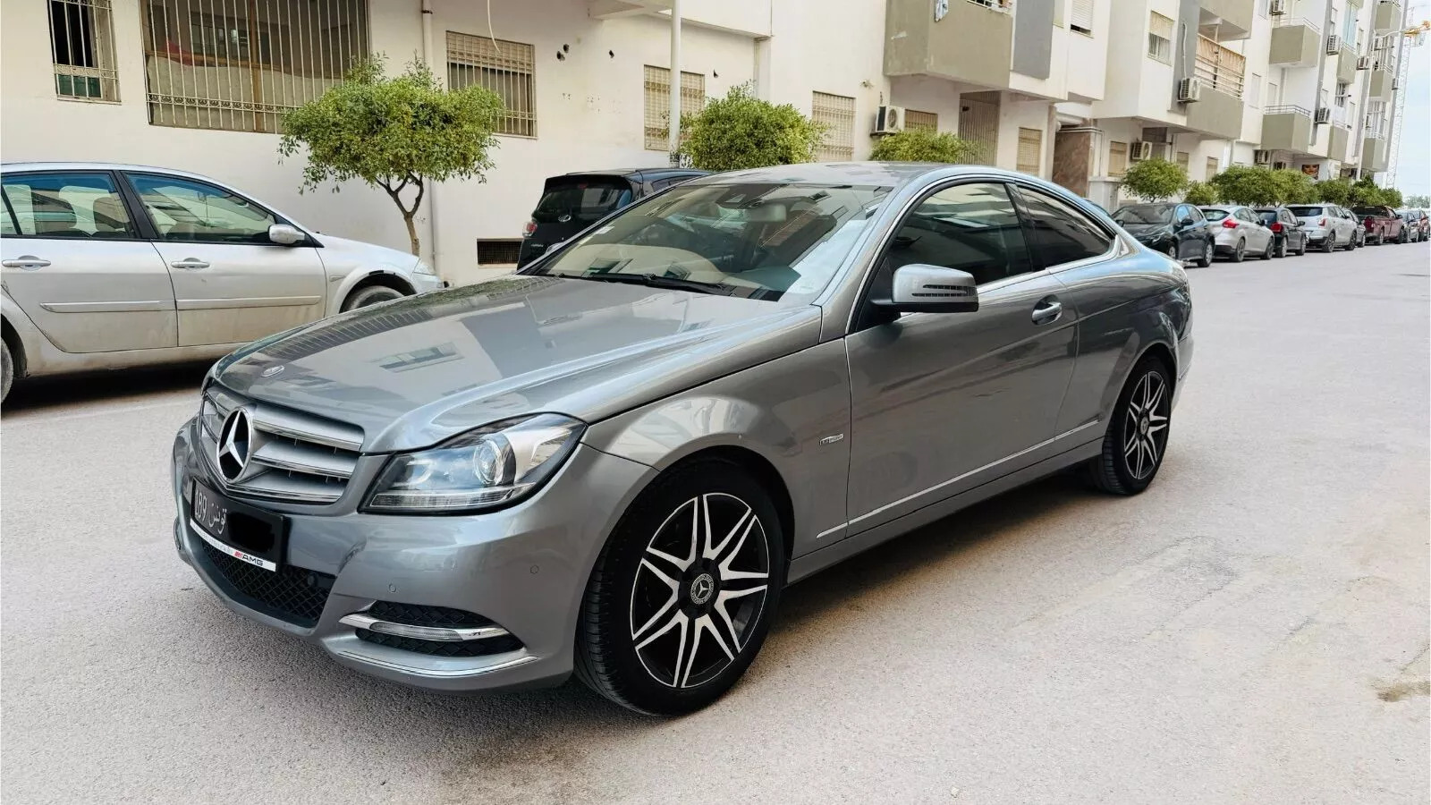 Mercedes-Benz Classe C coupé AMG à Tunis - Photo 4