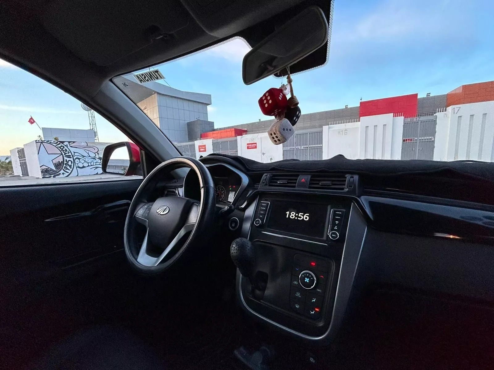 Mahindra KUV 100 K8 à Tunis - Photo 12