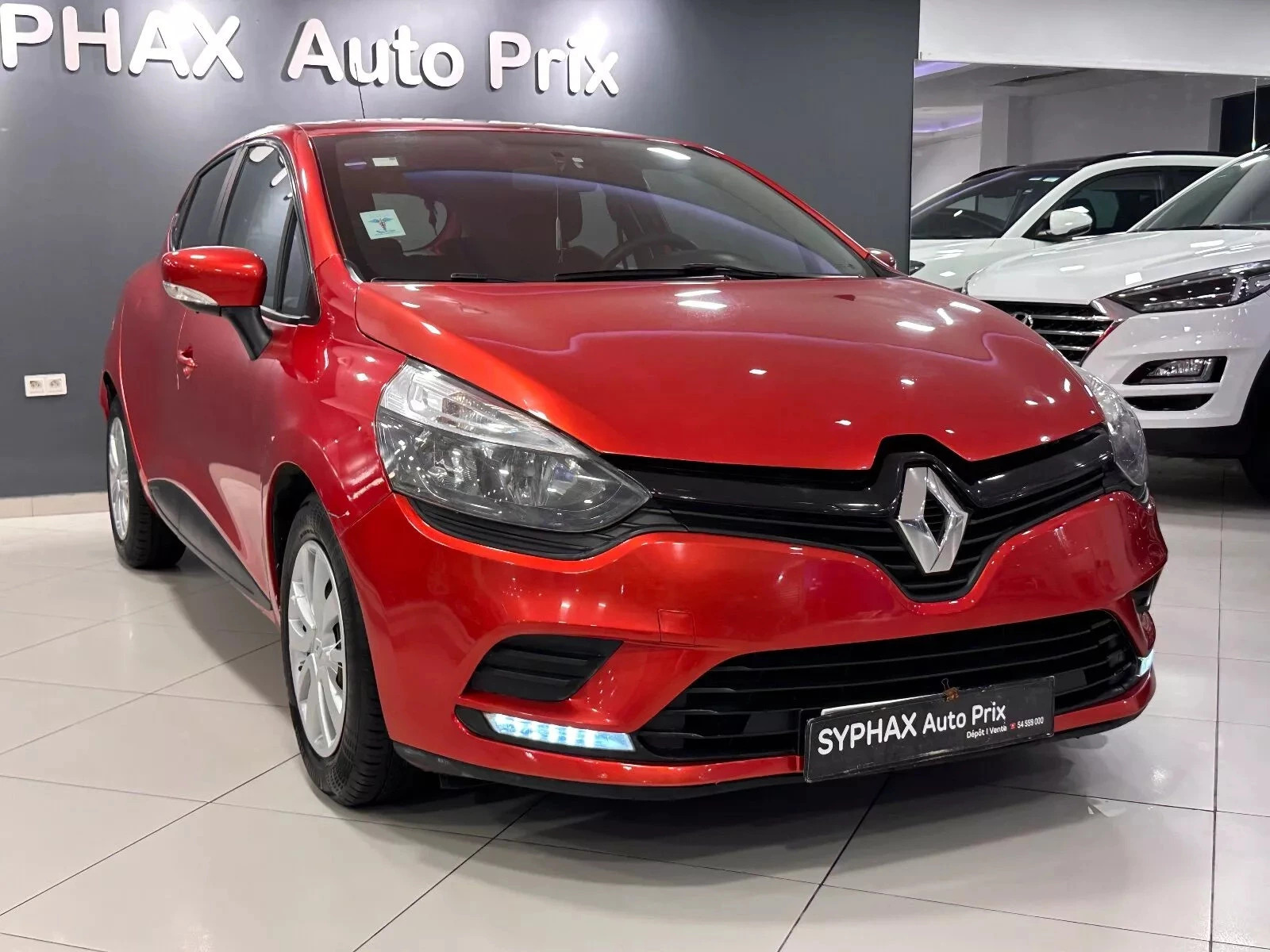 Renault Clio Zen à Tunisie - Photo 3