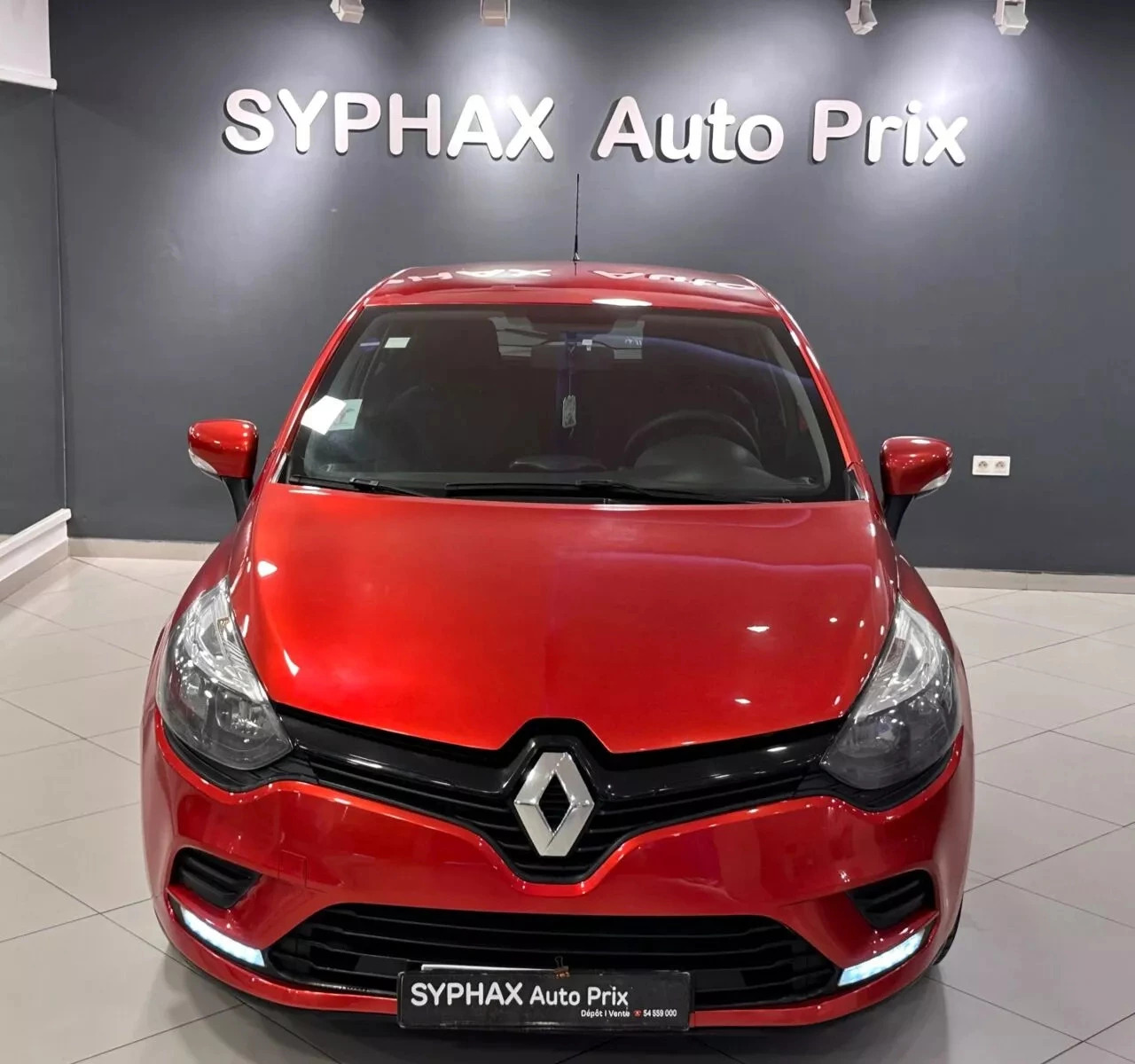 Renault Clio Zen à Tunisie - Photo 12
