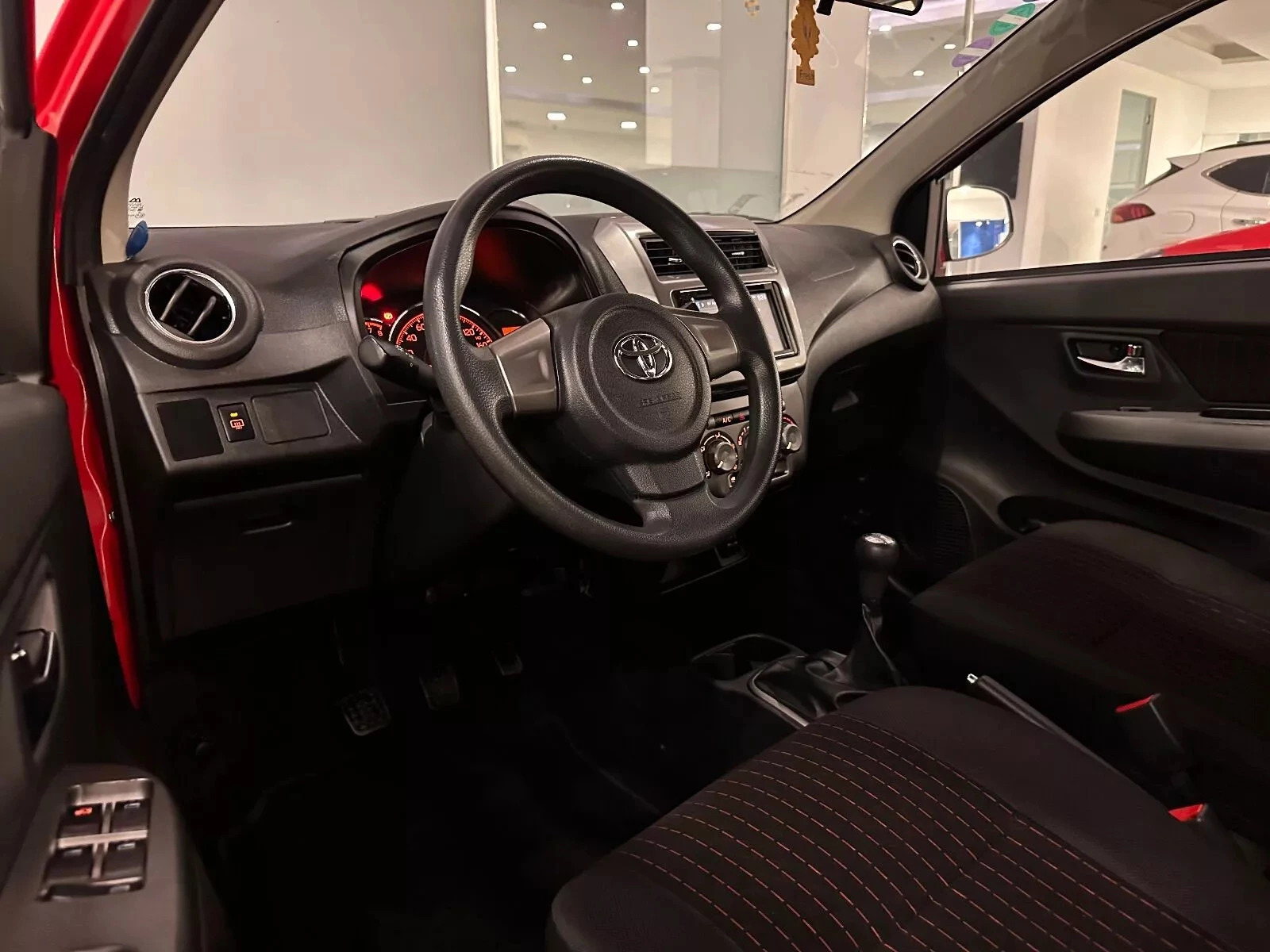 Toyota Agya à Tunis - Photo 6