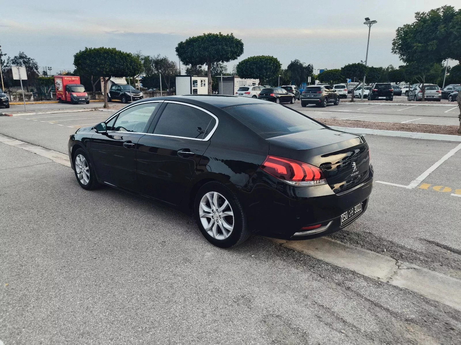 Peugeot 508 à Ben Arous - Photo 3