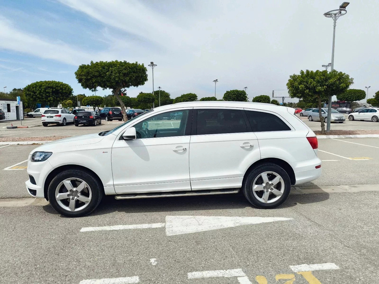 Audi Q7 S-Line 7 places à Tunis - Photo 3