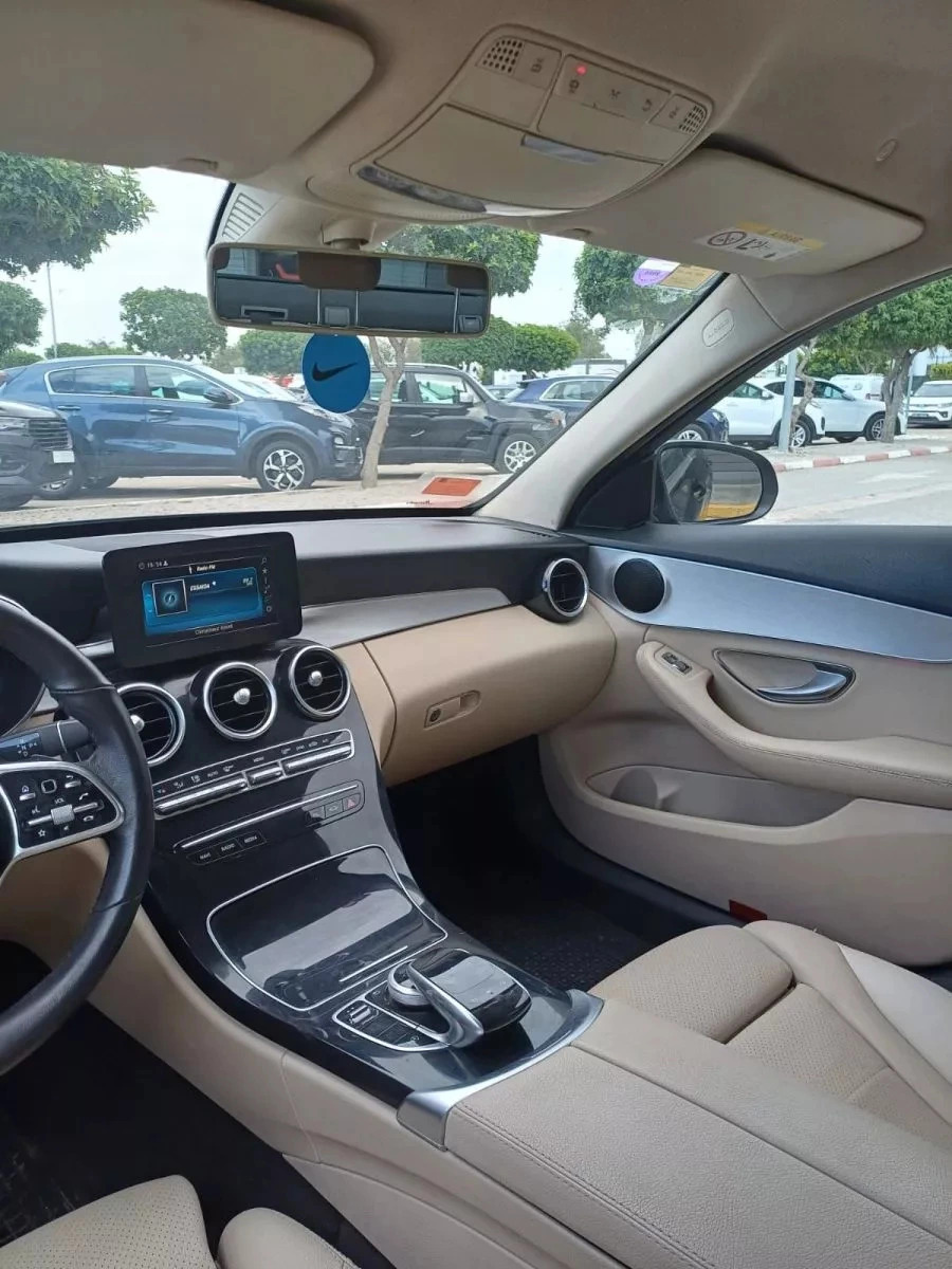Mercedes-Benz Classe C C180 à Ben Arous - Photo 10