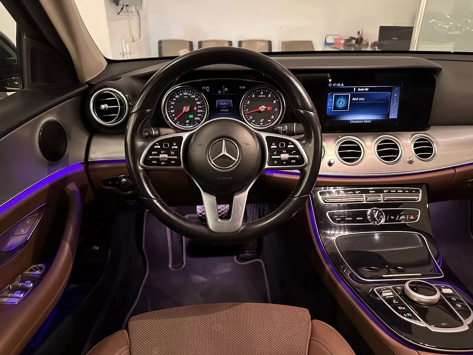 Mercedes-Benz Classe E AMG à Tunis - Photo 8