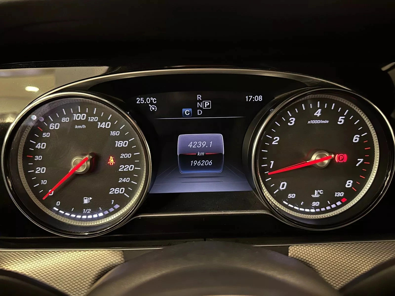 Mercedes-Benz Classe E AMG à Tunis - Photo 17