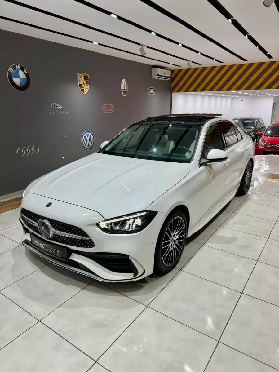 Mercedes-Benz Classe C à Ben Arous - Photo 3