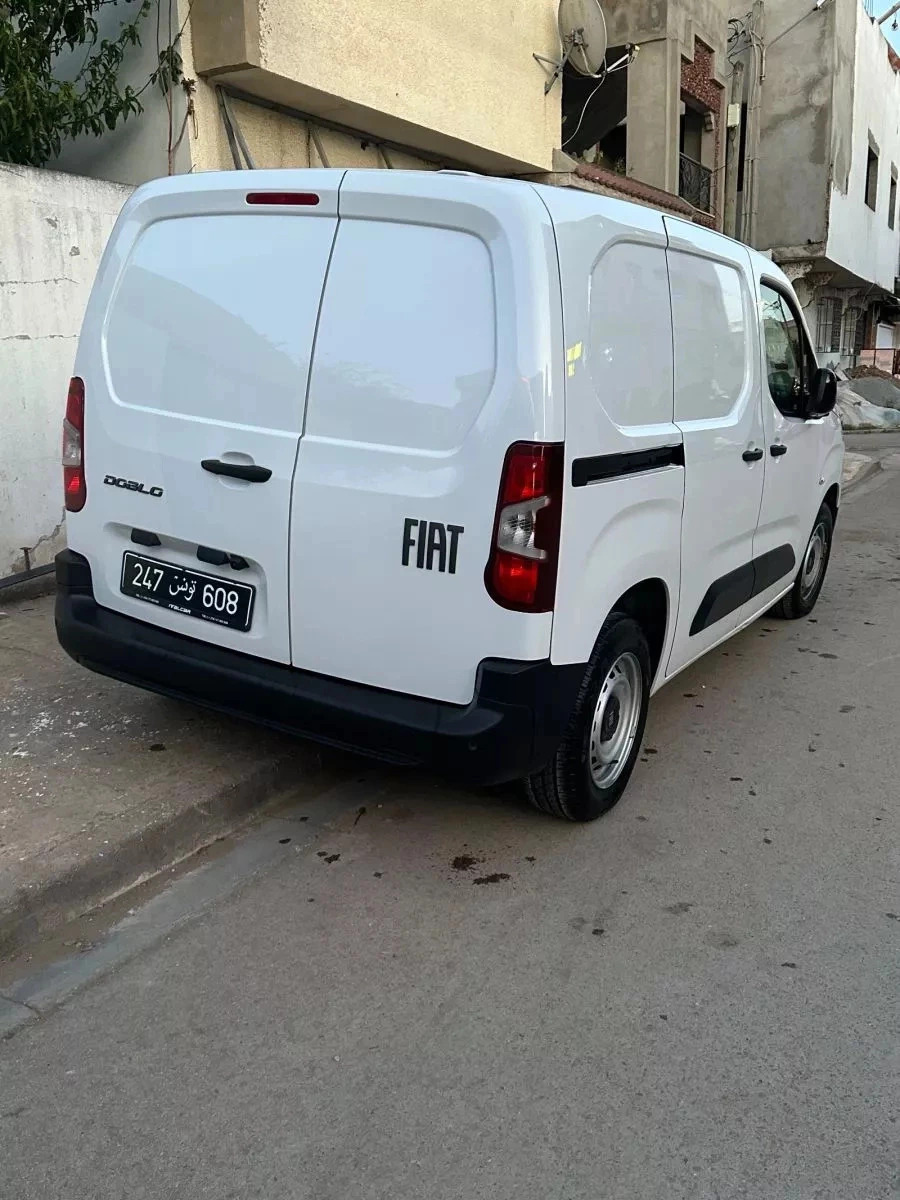 Fiat Doblo 3 places à Ariana - Photo 2