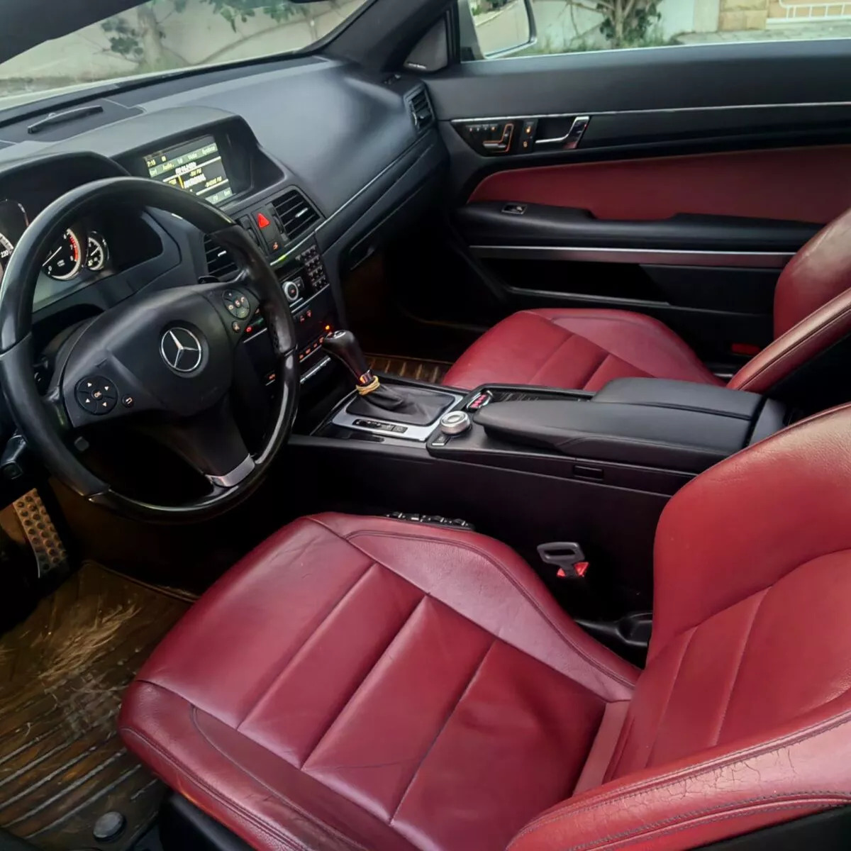 Mercedes-Benz Classe E coupé à Ariana - Photo 4