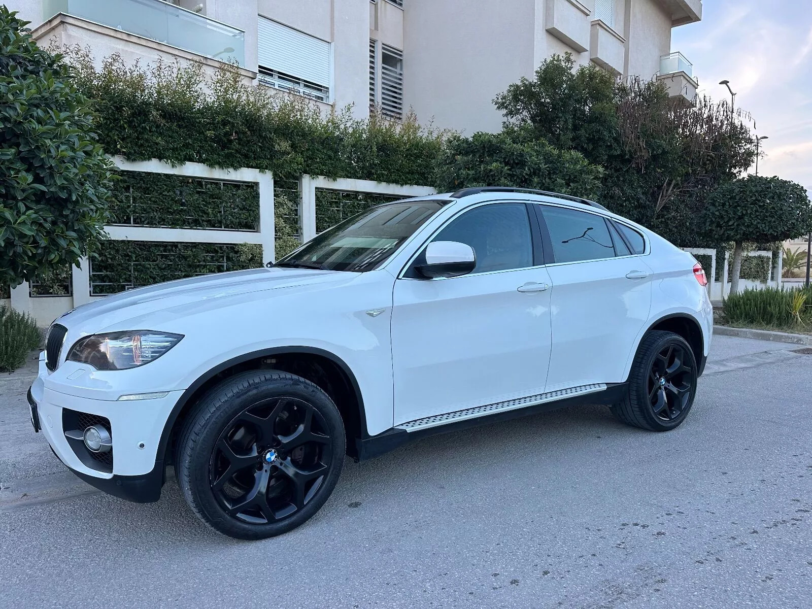 BMW X6 M power à Ariana - Photo 10