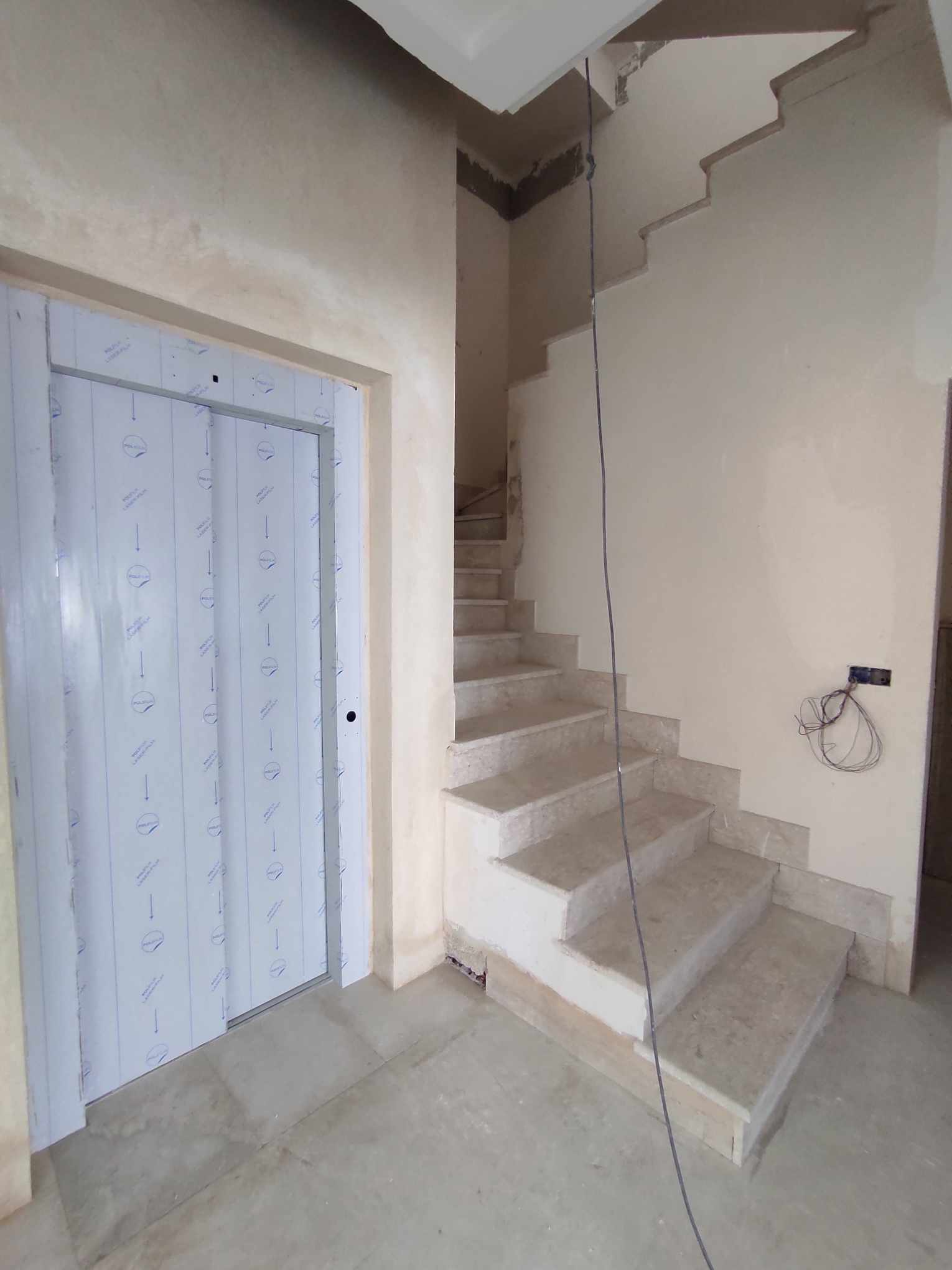   Villa neuve la soukra st à Ariana - Photo 4