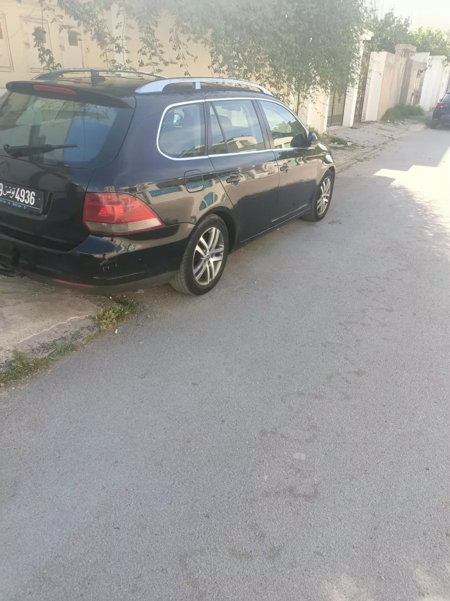 Volkswagen Golf 5 à Sfax - Photo 1