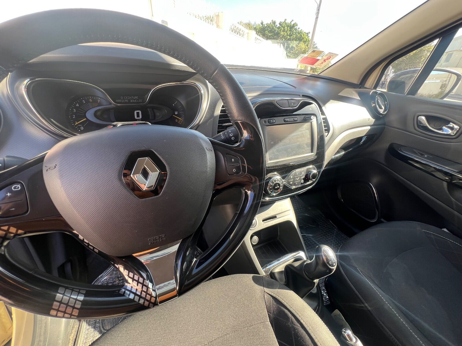 Renault Captur à Tunis - Photo 3